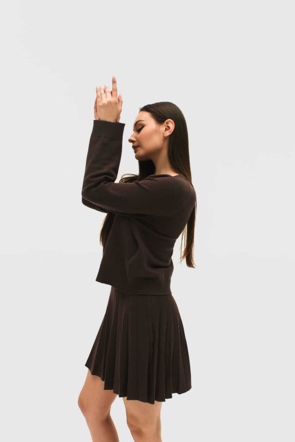 Костюм вʼязаний з короткою спідницею та кардиганом