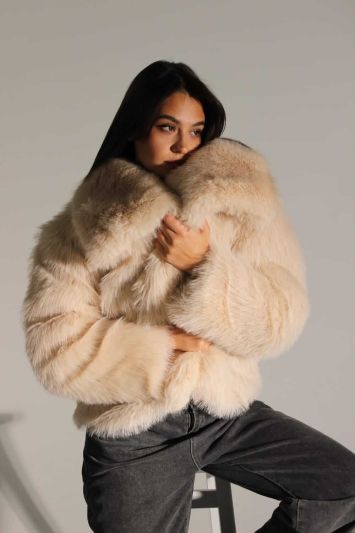 Шуба бежева