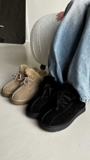 Уггі Forma чорні