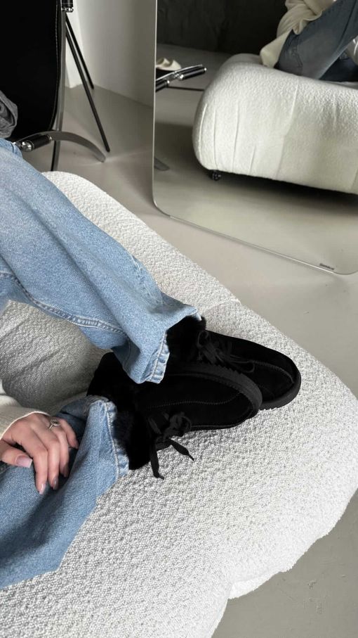 Уггі Forma чорні