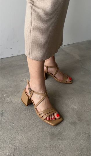 Босоніжки LADIES