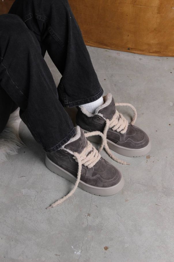 Високі кеди на хутрі