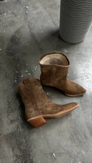 Ковбойки замшеві