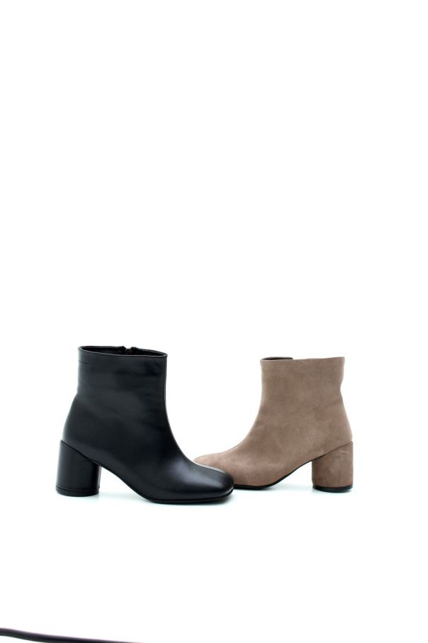 Черевики на підборі замшеві