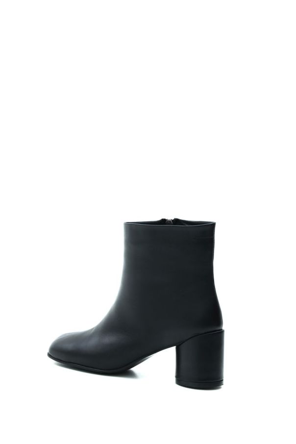 Черевики на підборі шкіряні