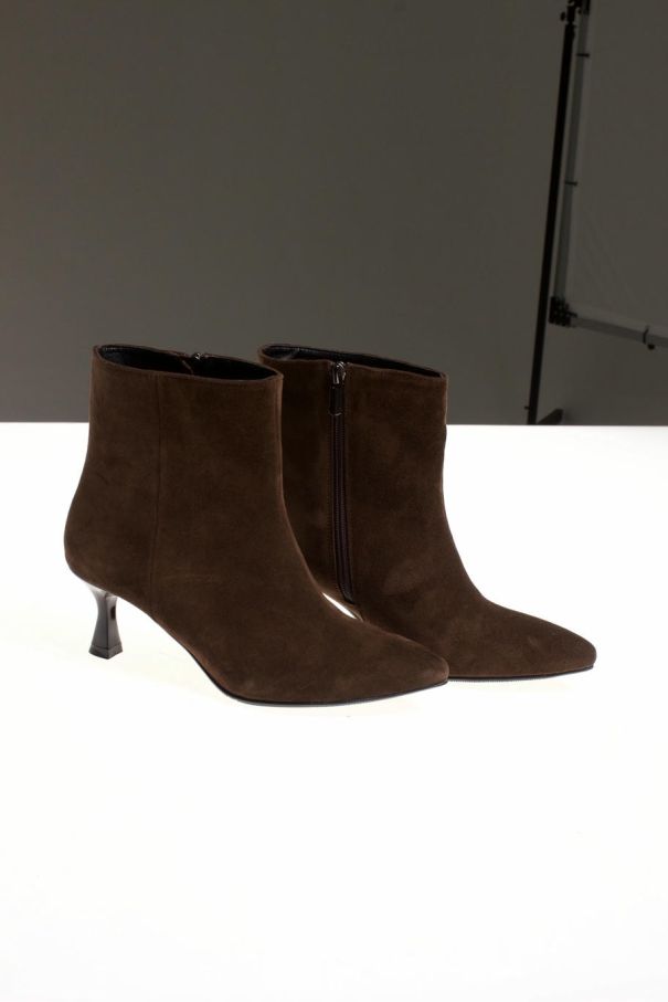 Черевики на підборі шоколадні