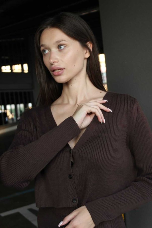 Костюм вʼязаний з довгою спідницею та кардиганом