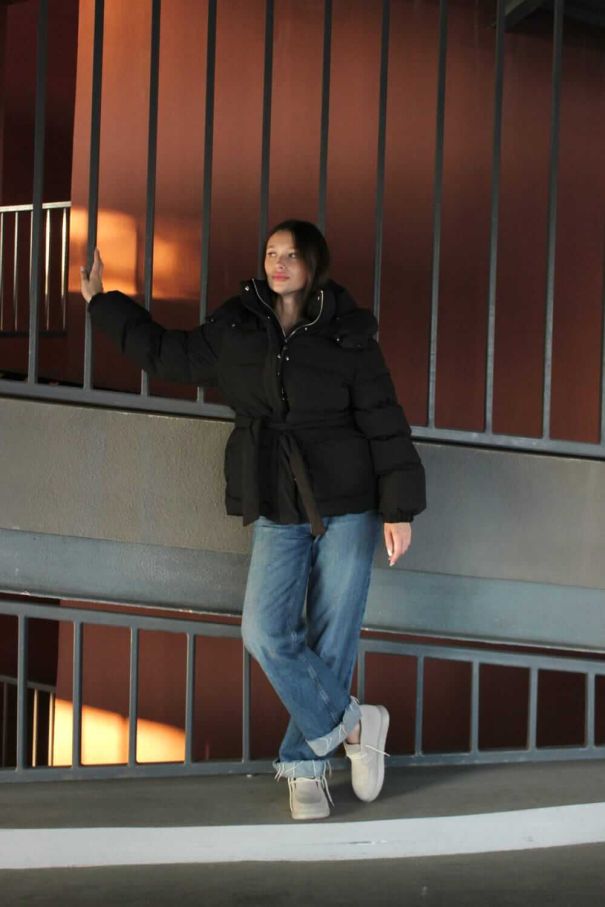 Пуфер чорний з поясом