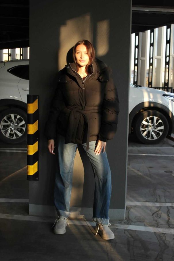 Пуфер чорний з поясом