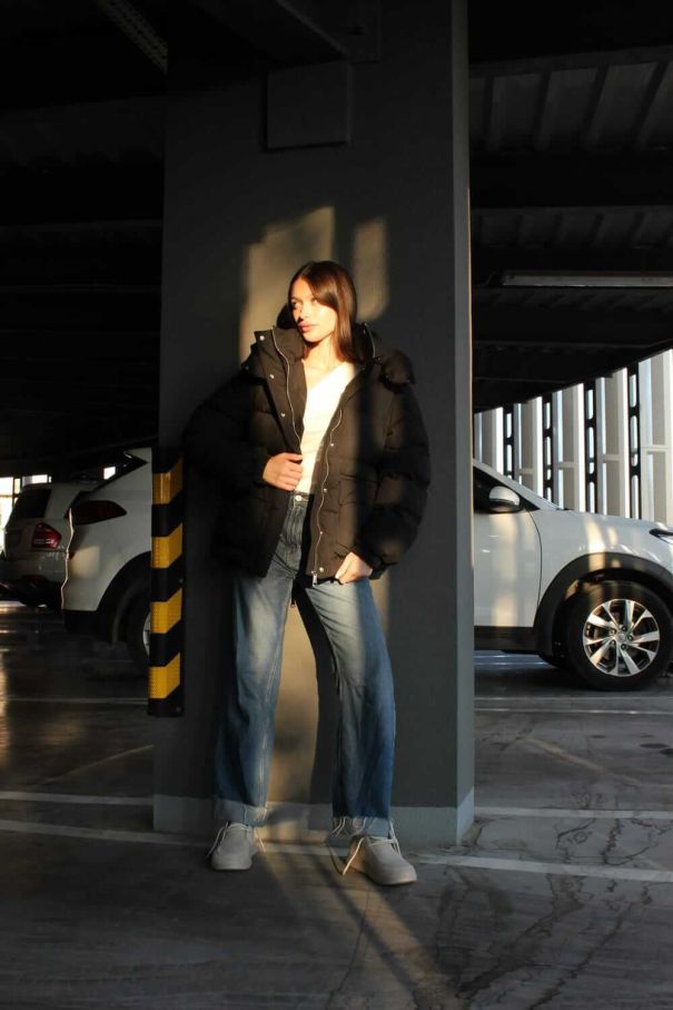 Пуфер чорний з поясом