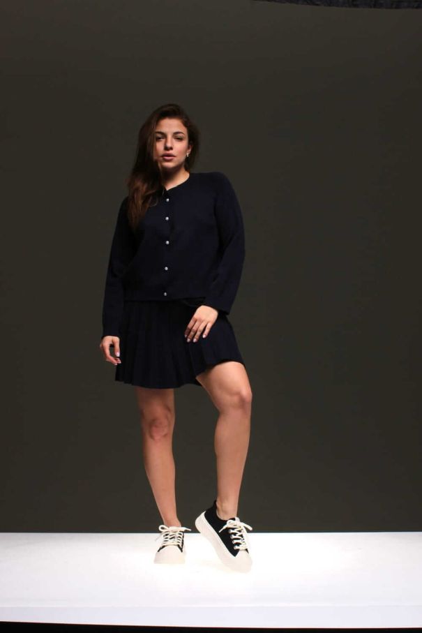 Костюм вʼязаний з короткою спідницею та кардиганом